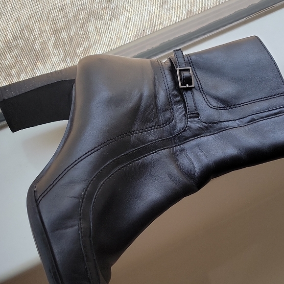 Etienne Aigner Black Heeled Boots - Picture 4 of 11